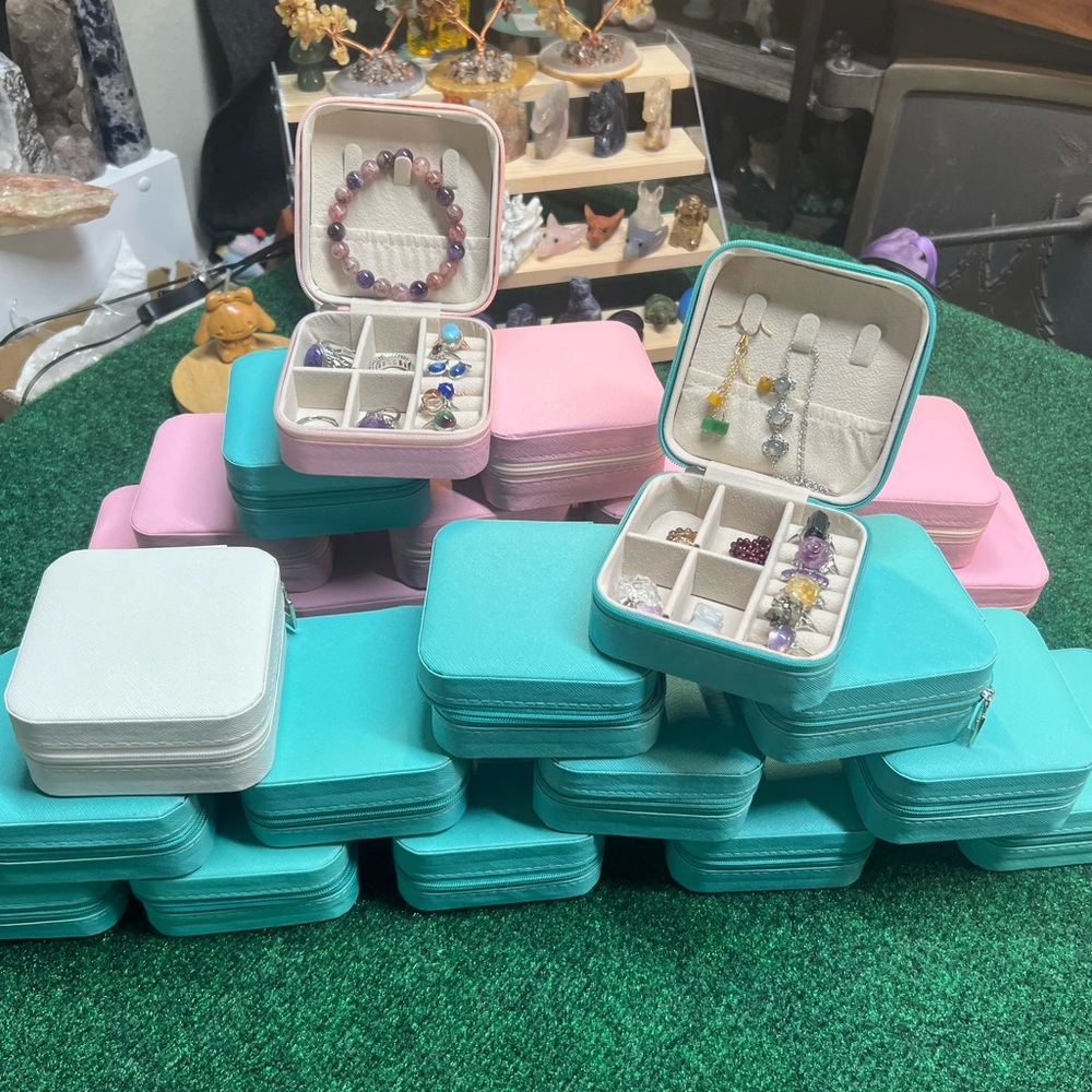 Jewelry travel box